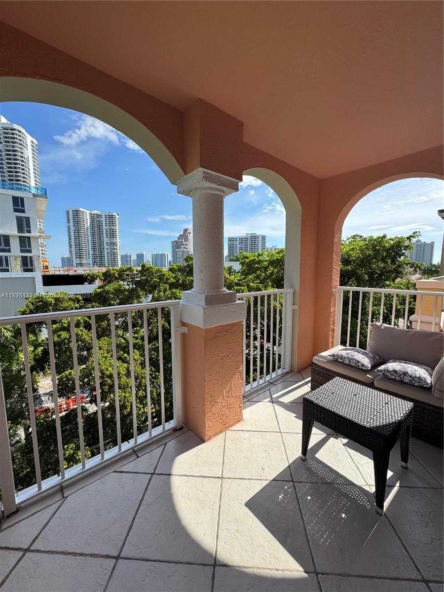 Small Image of 19501 EAST COUNTRY CLUB DR #9602, Aventura Number 3