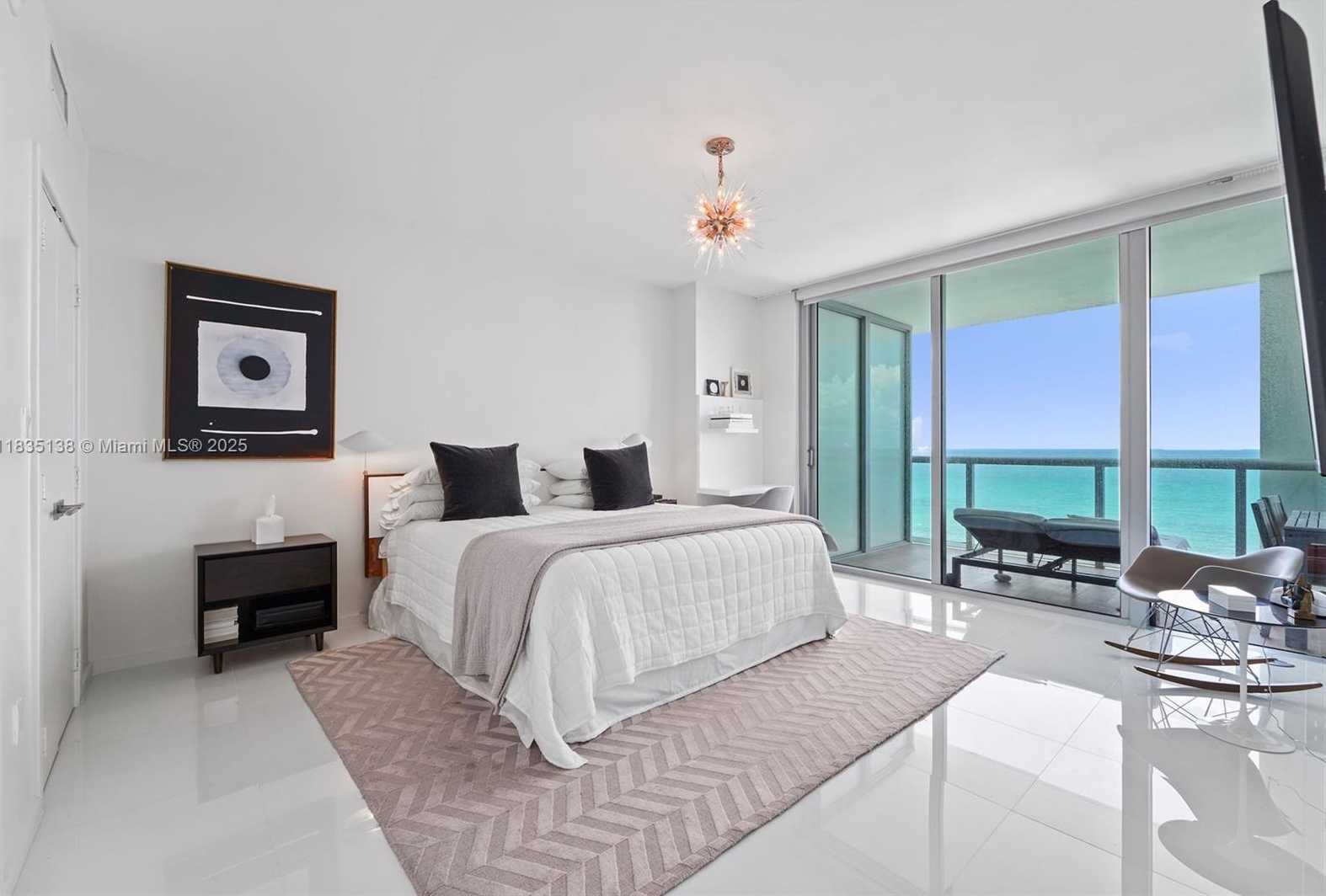 Small Image of 6799 COLLINS AVE #1505, Miami Beach Number 19