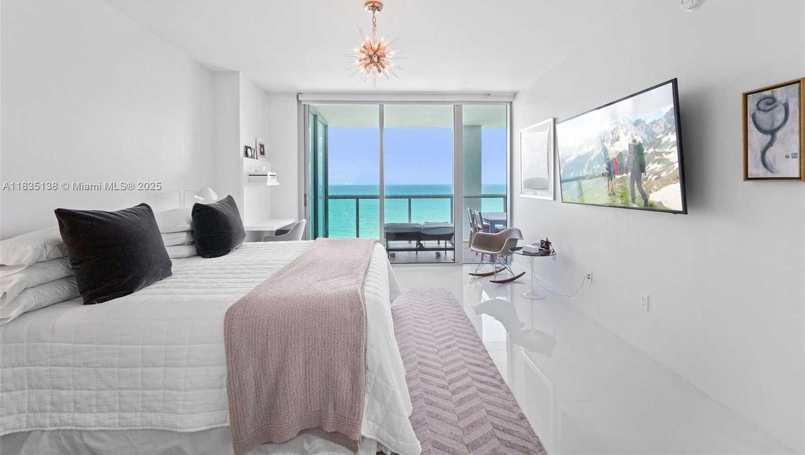 Small Image of 6799 COLLINS AVE #1505, Miami Beach Number 20