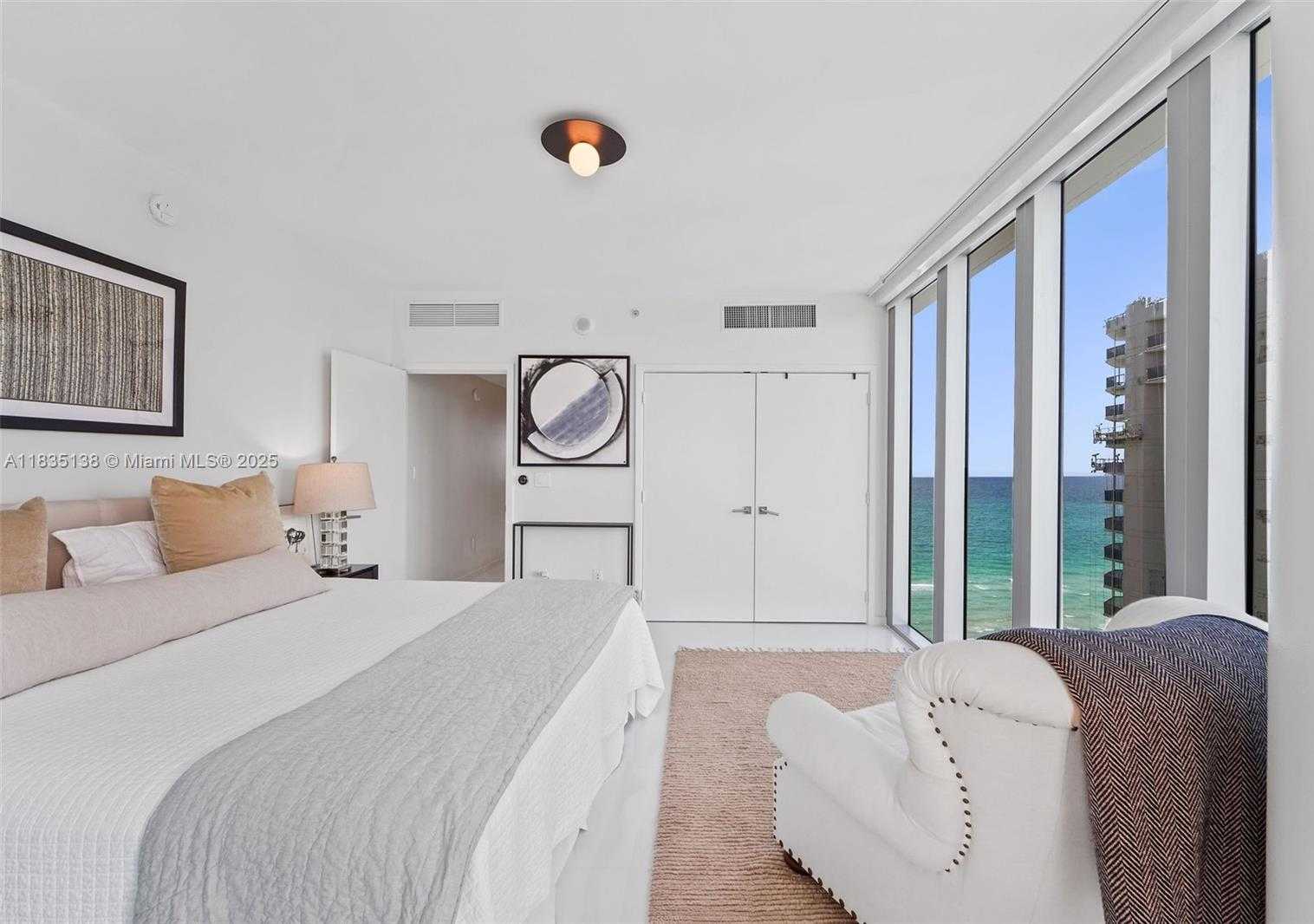Small Image of 6799 COLLINS AVE #1505, Miami Beach Number 26