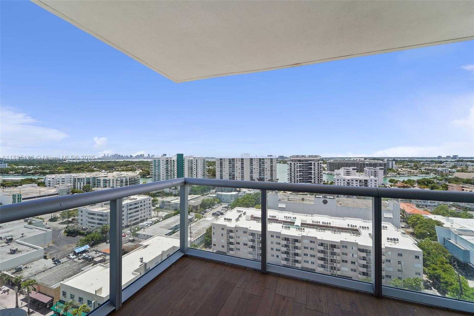 Small Image of 6799 COLLINS AVE #1505, Miami Beach Number 27