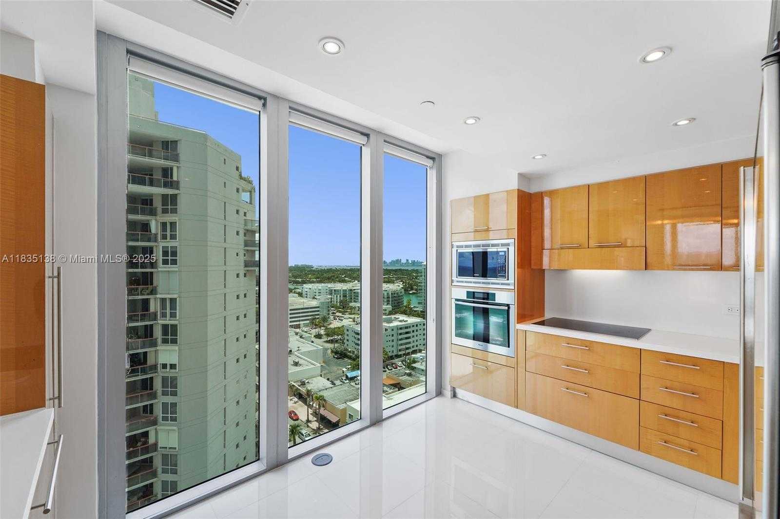 Small Image of 6799 COLLINS AVE #1505, Miami Beach Number 5