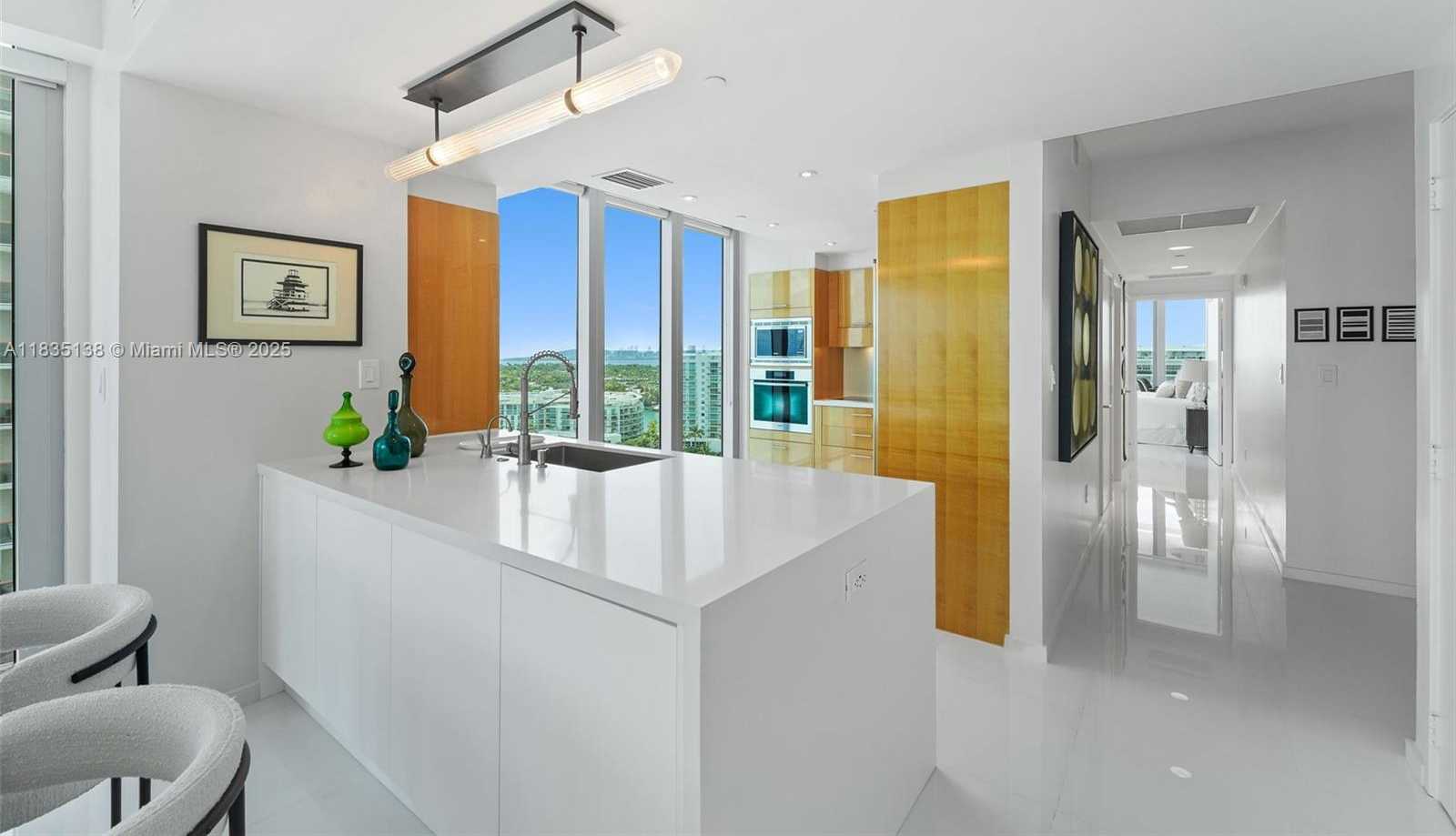 Small Image of 6799 COLLINS AVE #1505, Miami Beach Number 8