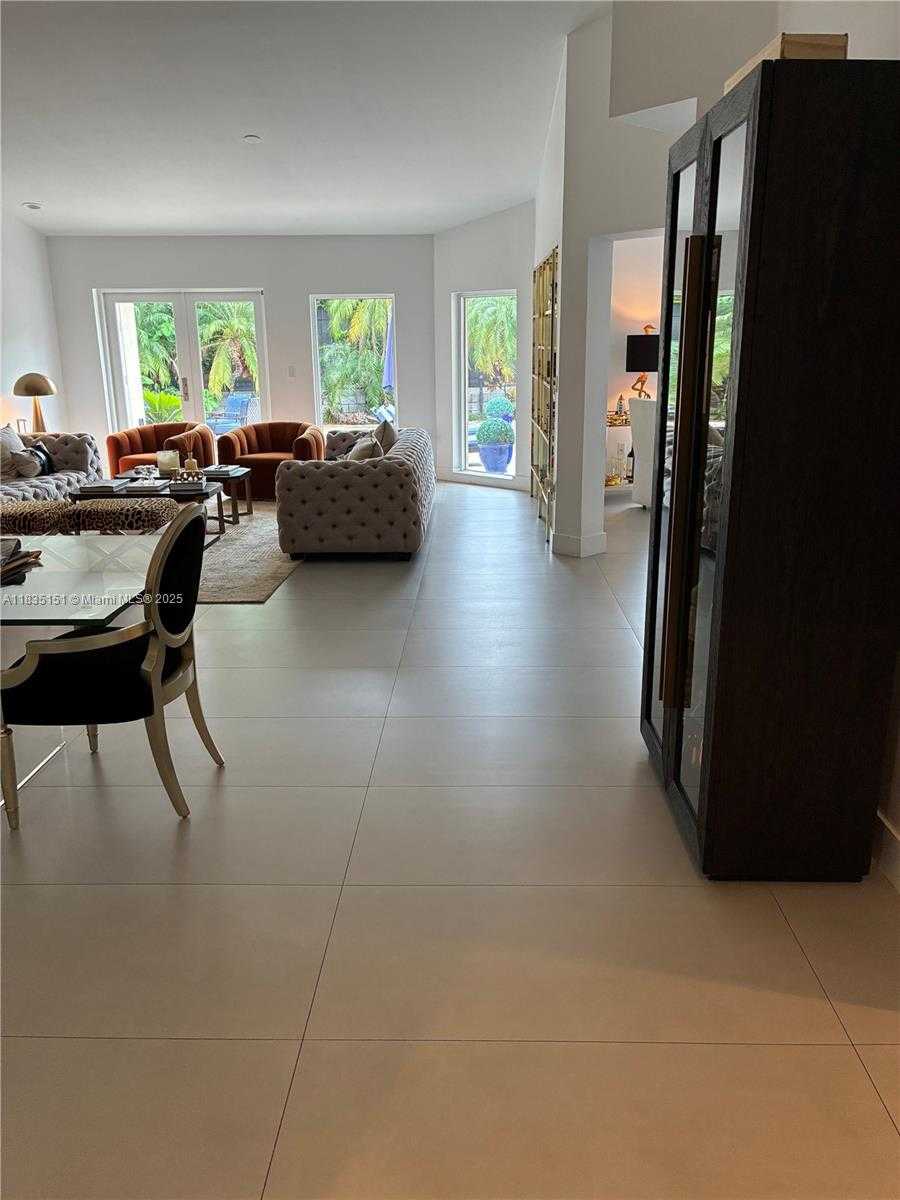 Small Image of Key Biscayne Number 4