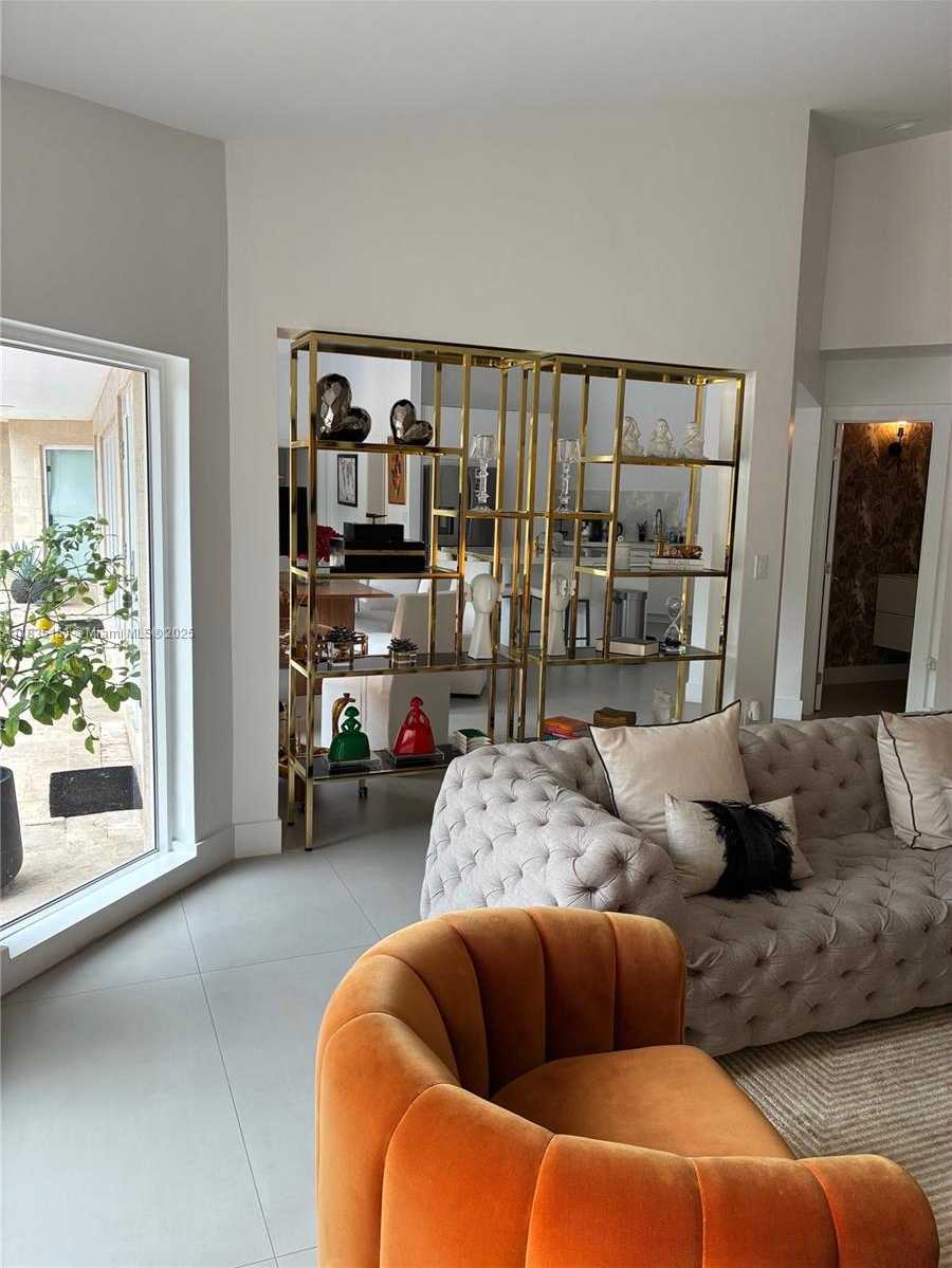 Small Image of Key Biscayne Number 7