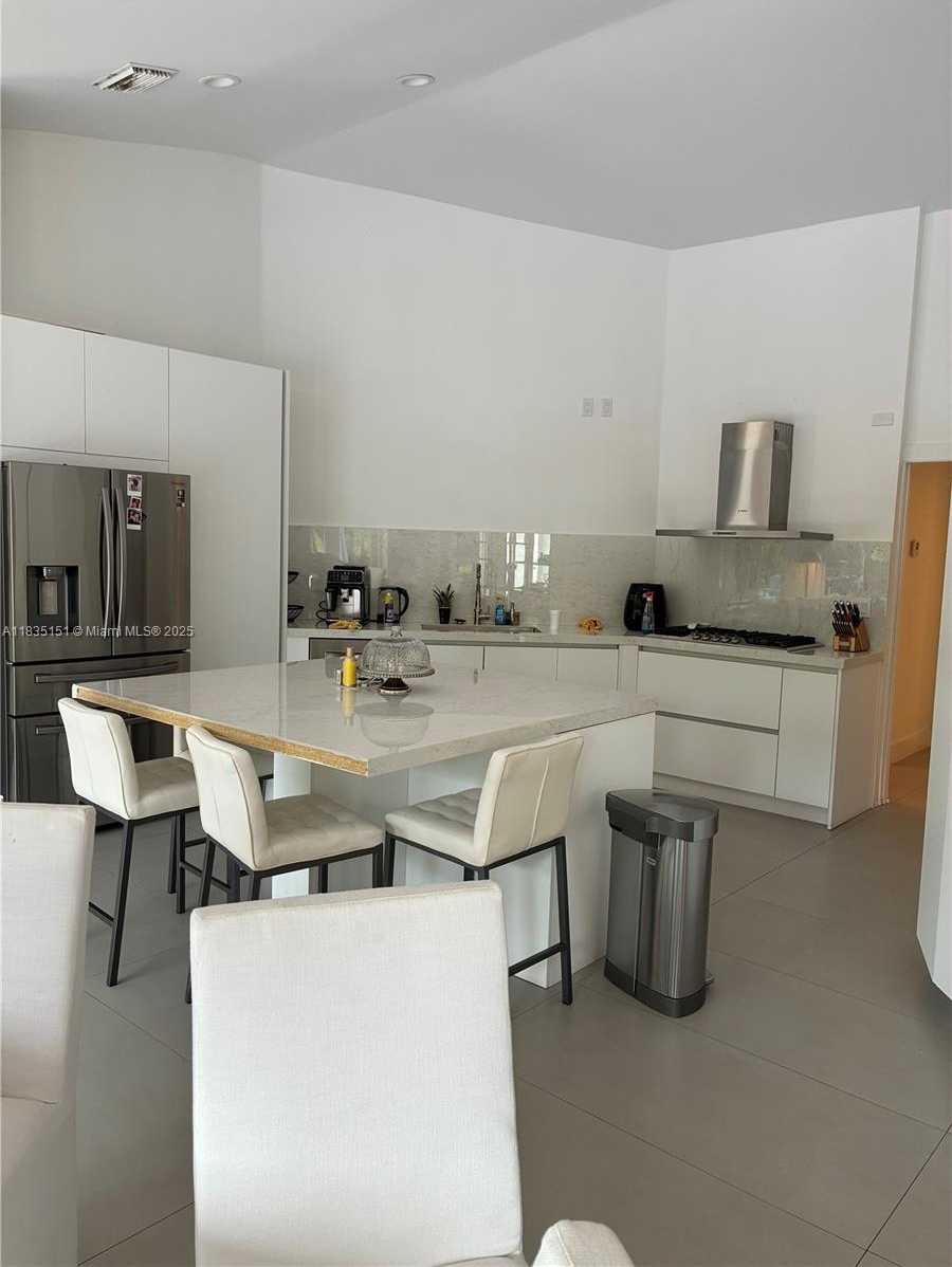 Small Image of Key Biscayne Number 9