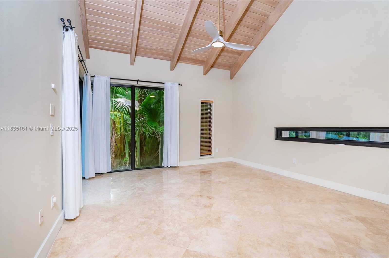 Small Image of 3400 POINCIANA AVE, Miami Number 16