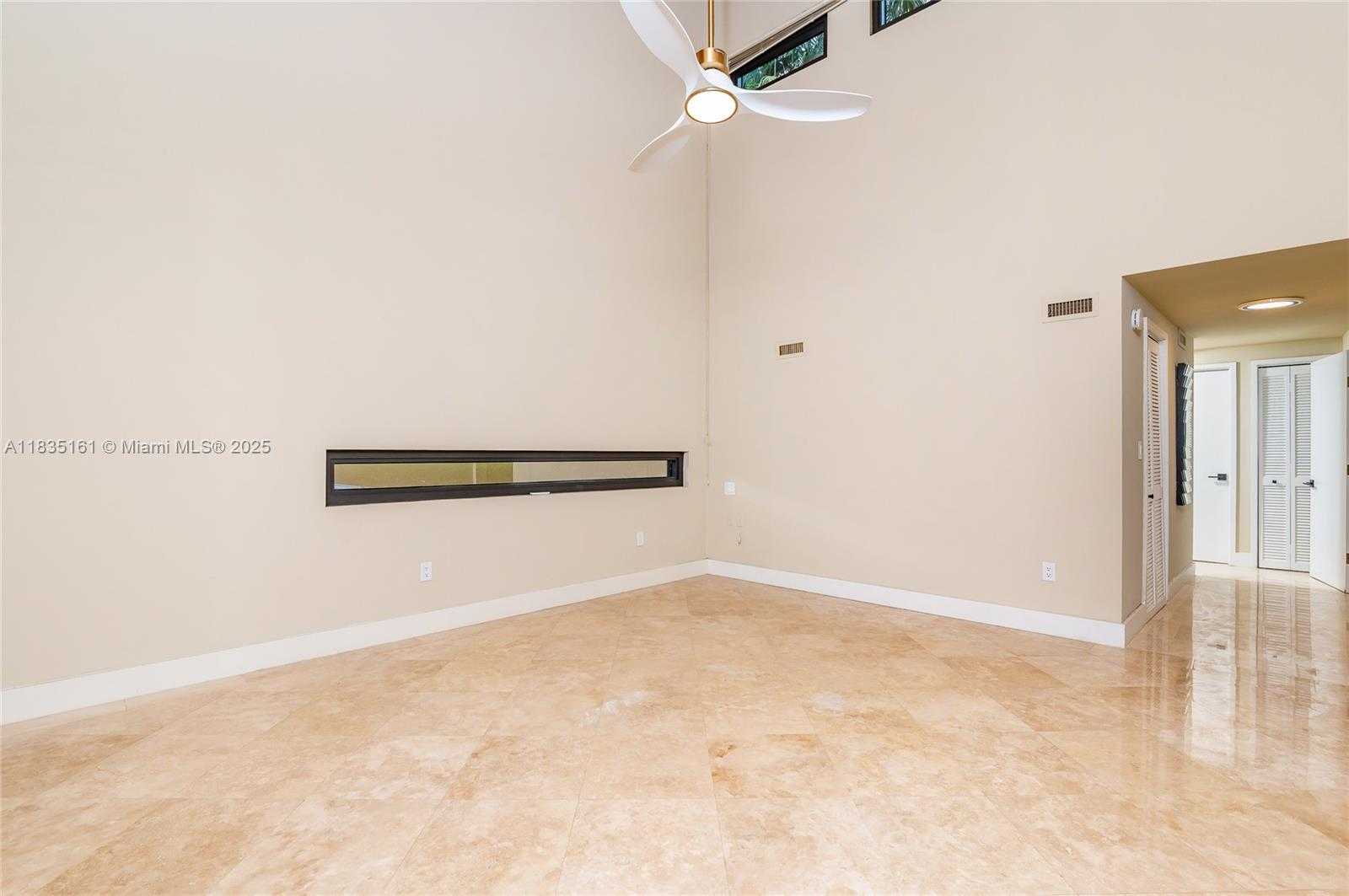 Small Image of 3400 POINCIANA AVE, Miami Number 17