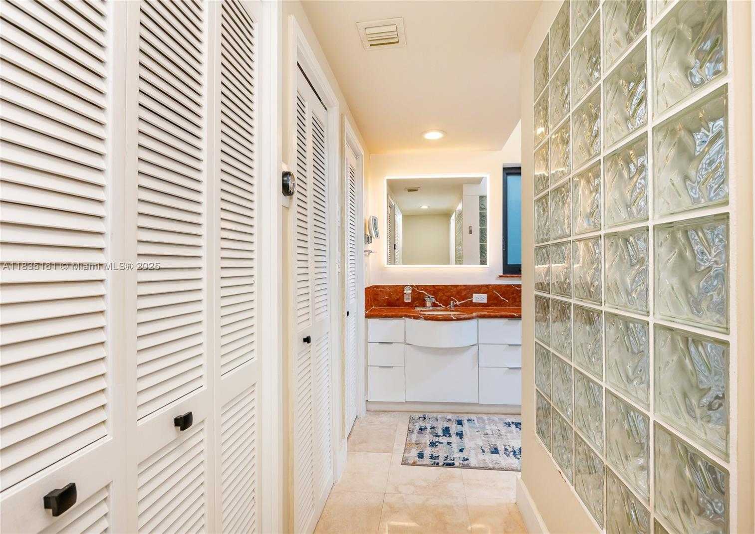 Small Image of 3400 POINCIANA AVE, Miami Number 19