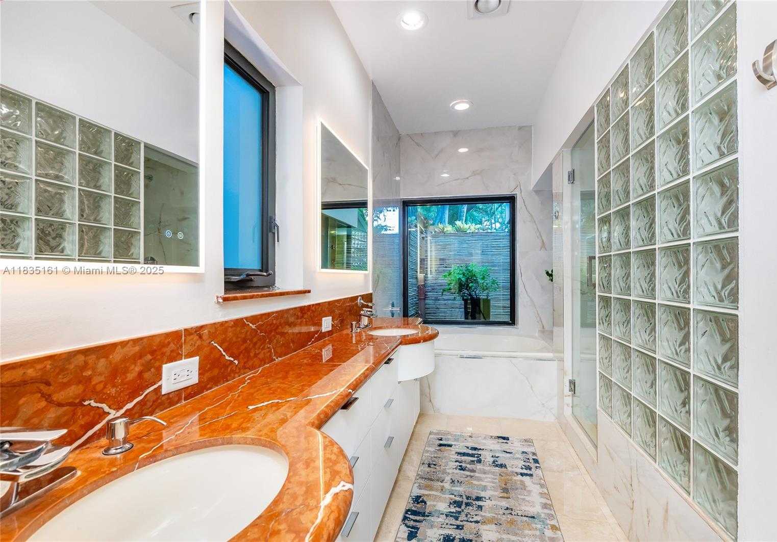 Small Image of 3400 POINCIANA AVE, Miami Number 21