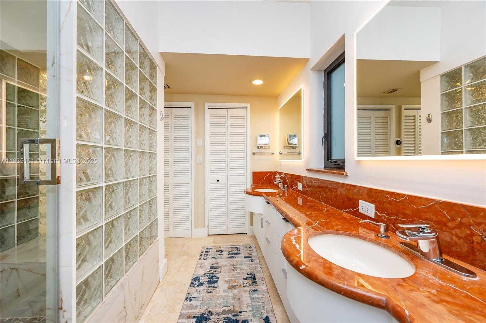 Small Image of 3400 POINCIANA AVE, Miami Number 23