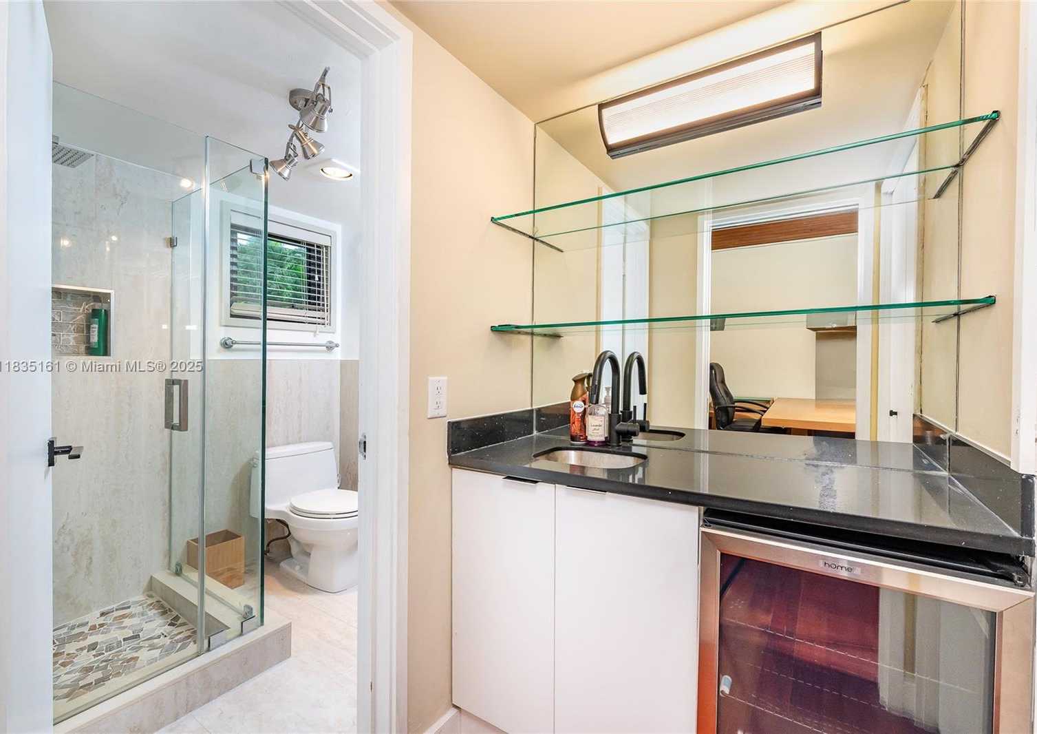 Small Image of 3400 POINCIANA AVE, Miami Number 25