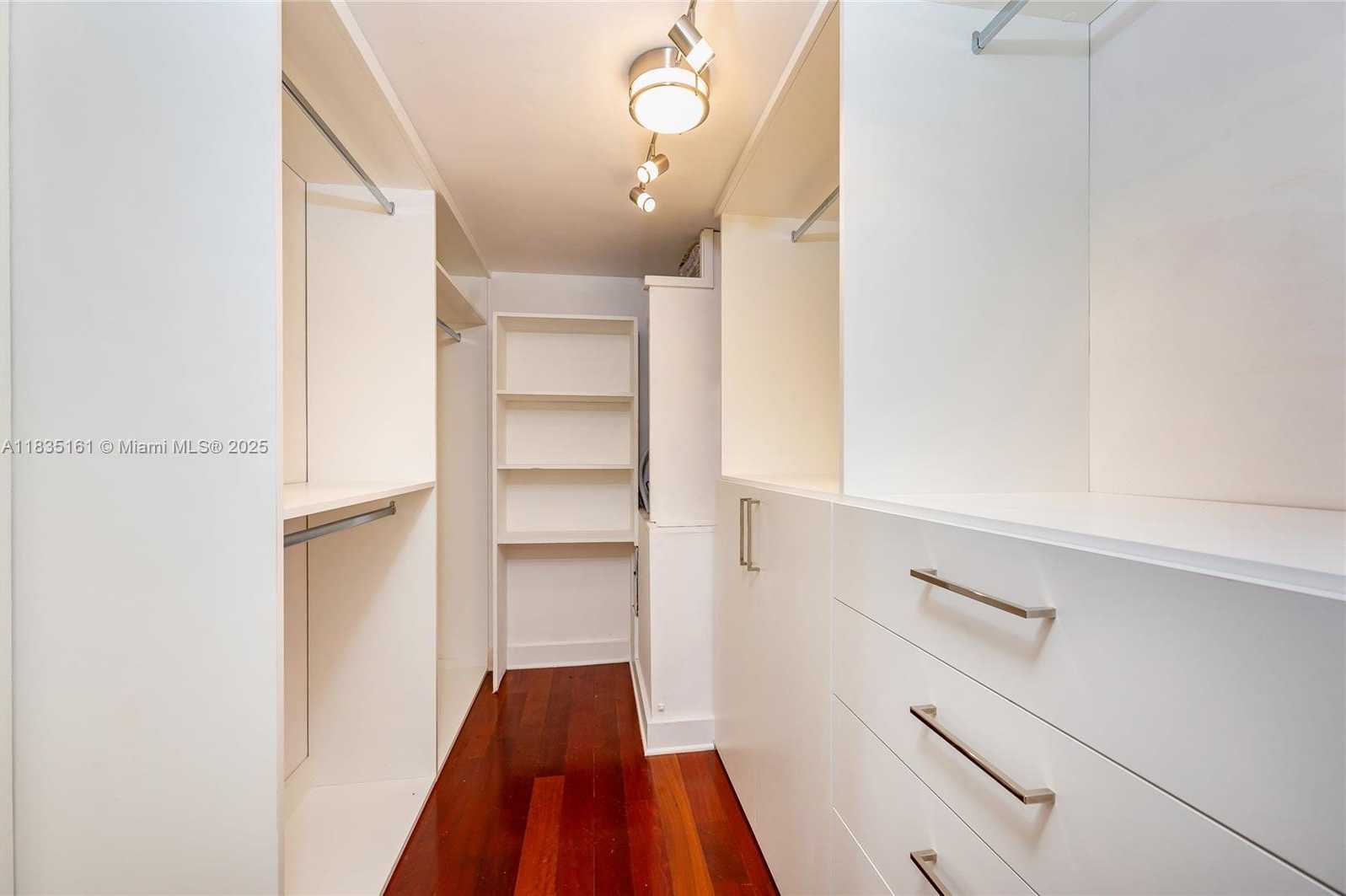 Small Image of 3400 POINCIANA AVE, Miami Number 33