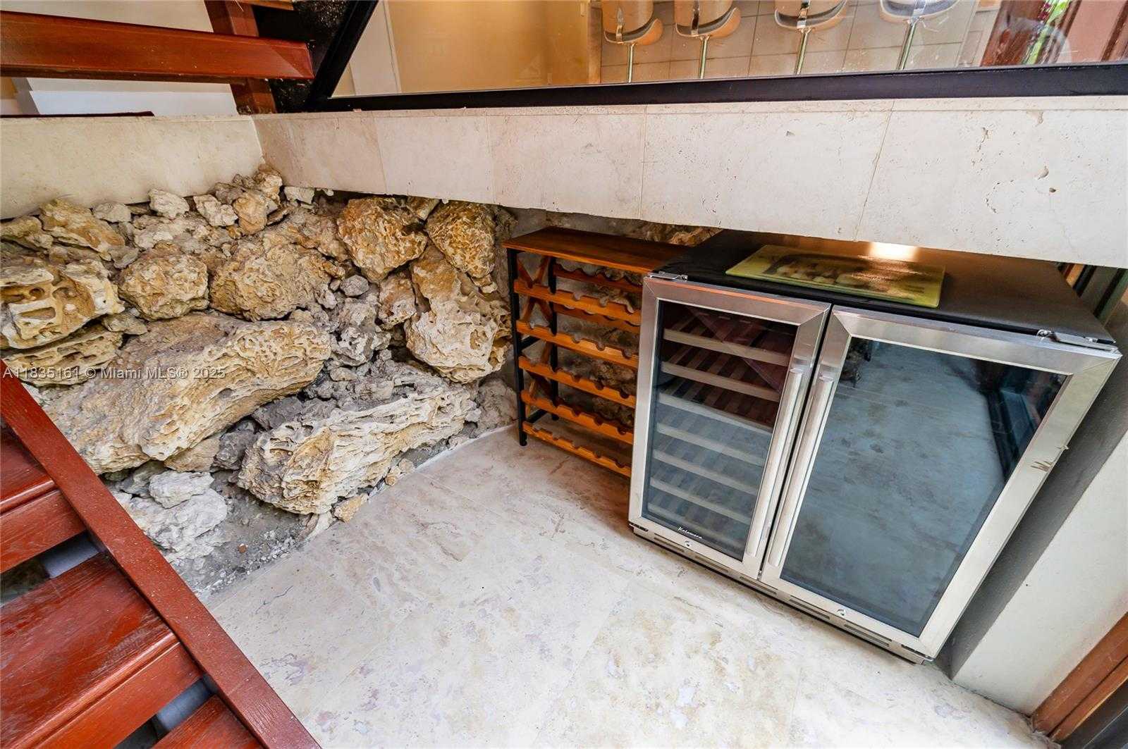 Small Image of 3400 POINCIANA AVE, Miami Number 44