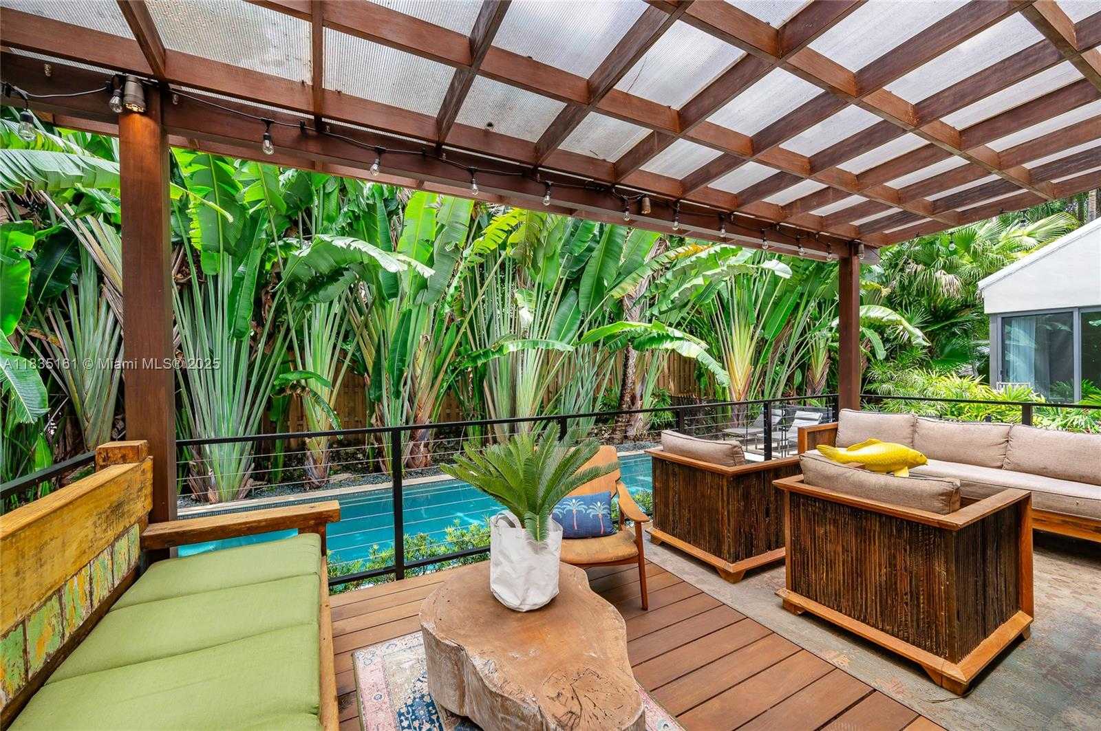 Small Image of 3400 POINCIANA AVE, Miami Number 45