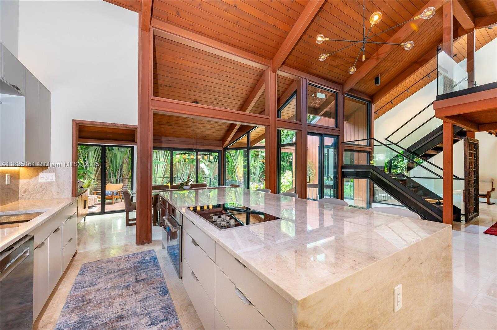 Small Image of 3400 POINCIANA AVE, Miami Number 5