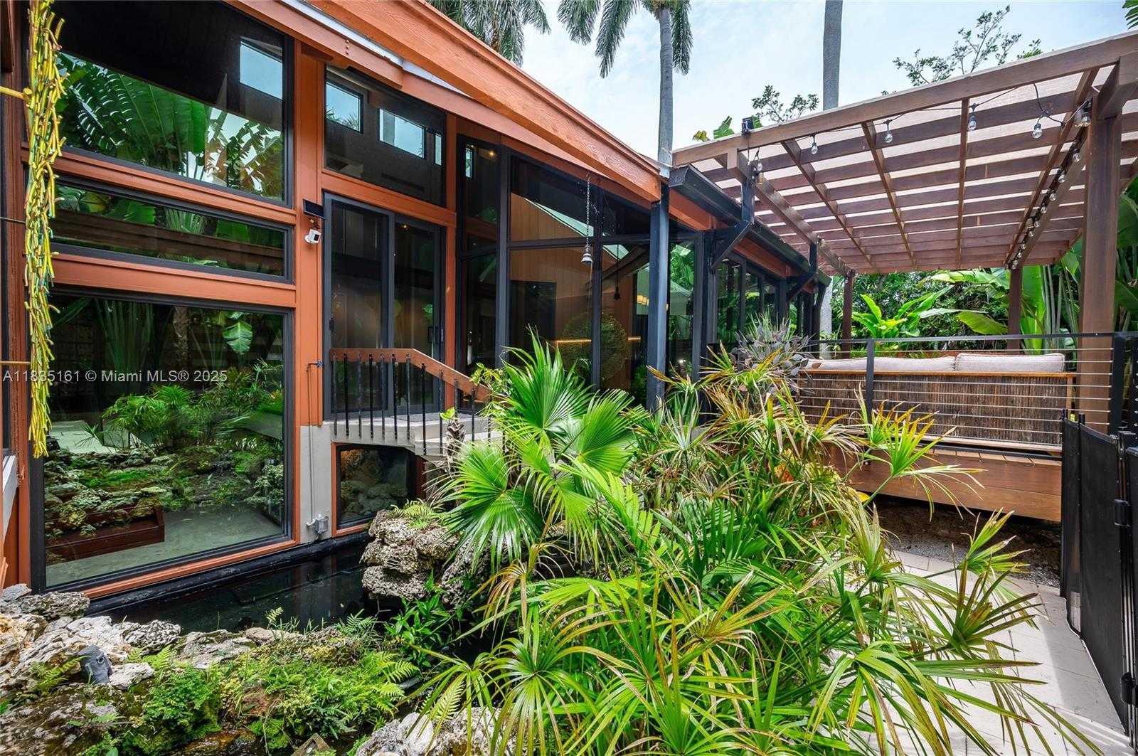 Small Image of 3400 POINCIANA AVE, Miami Number 52