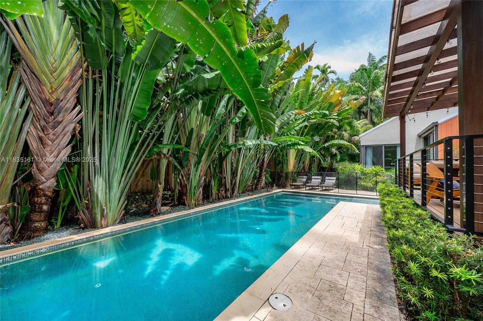 Small Image of 3400 POINCIANA AVE, Miami Number 59