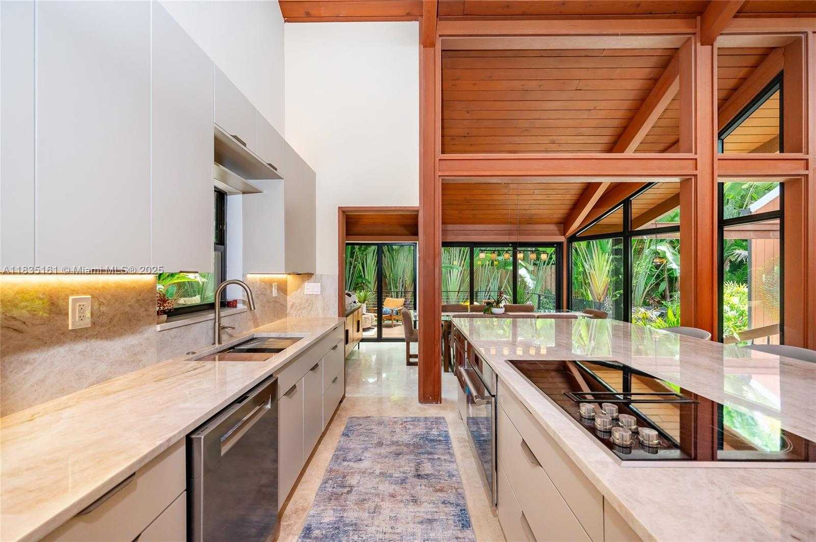 Small Image of 3400 POINCIANA AVE, Miami Number 6