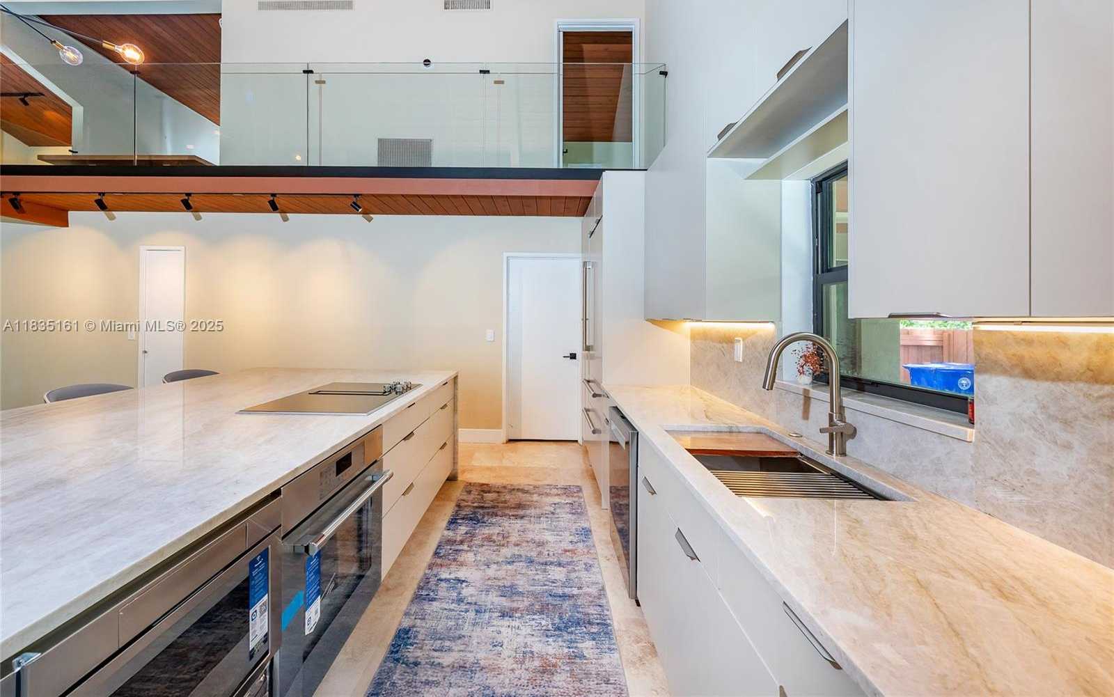 Small Image of 3400 POINCIANA AVE, Miami Number 7