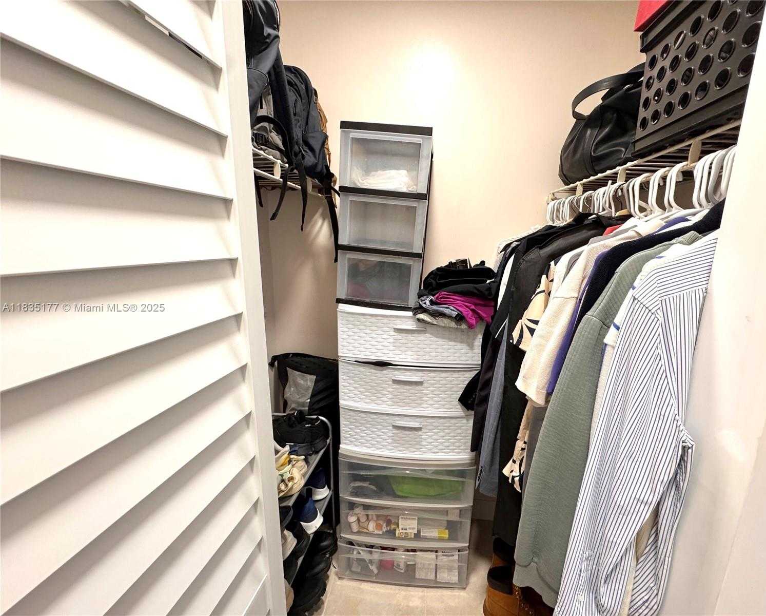 Small Image of 2899 COLLINS AVE #550, Miami Beach Number 13