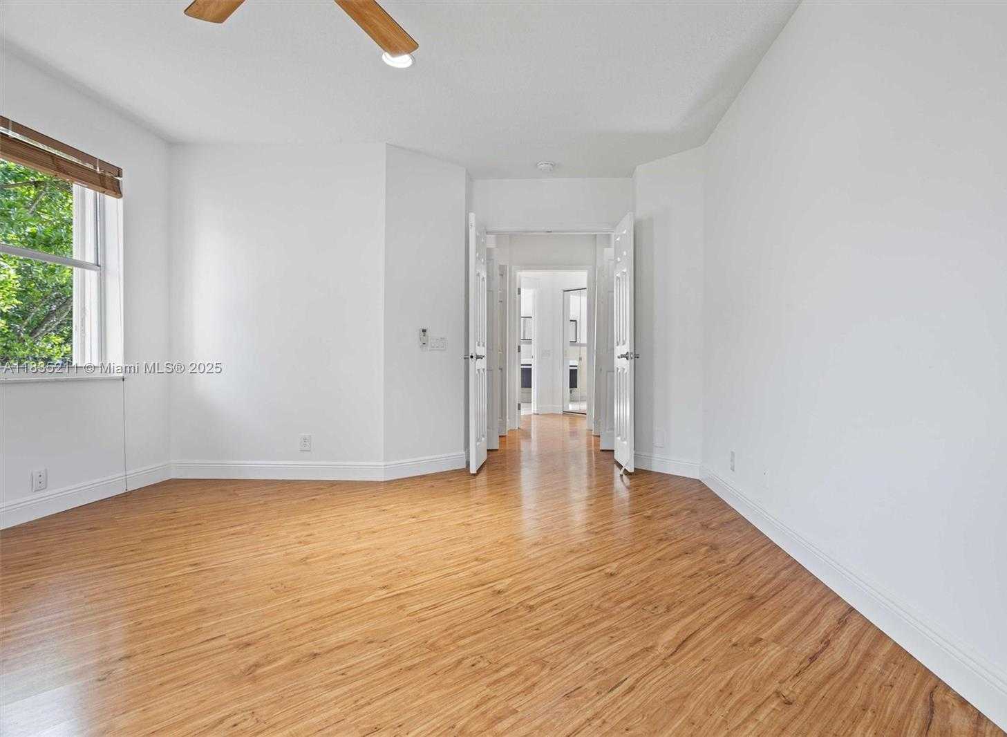 Small Image of 926 MARINA DR #926, Weston Number 32