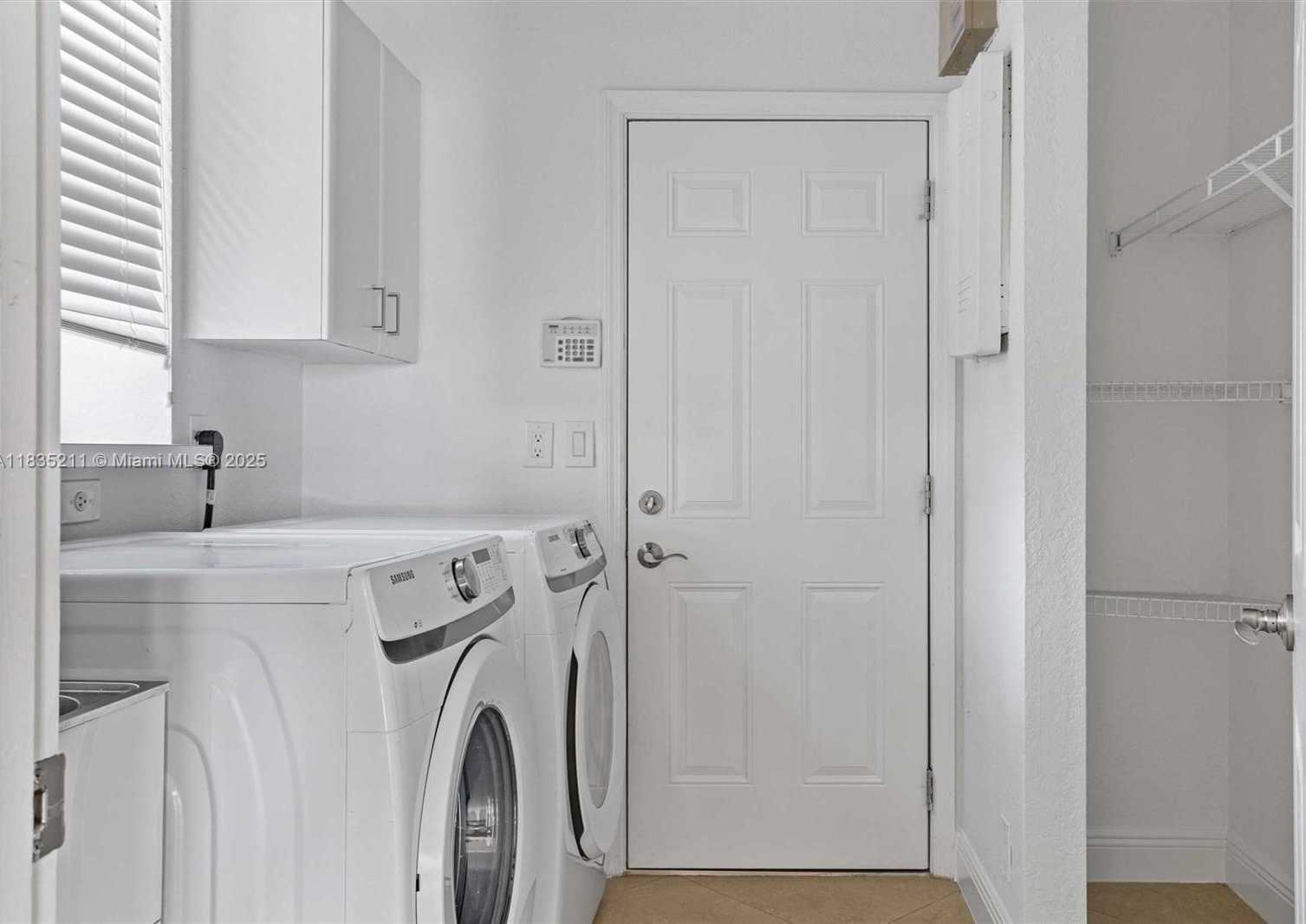 Small Image of 926 MARINA DR #926, Weston Number 42