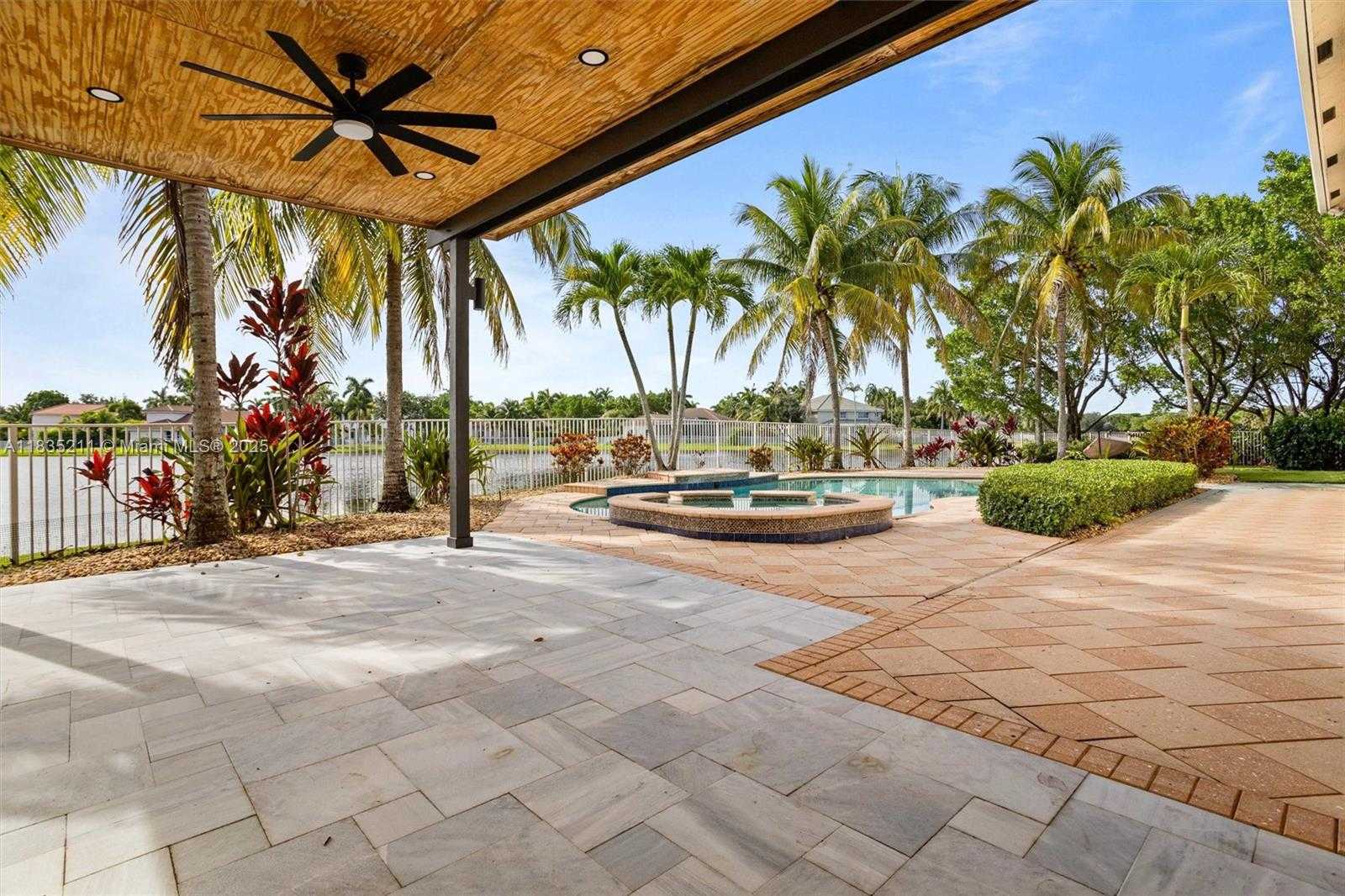 Small Image of 926 MARINA DR #926, Weston Number 48