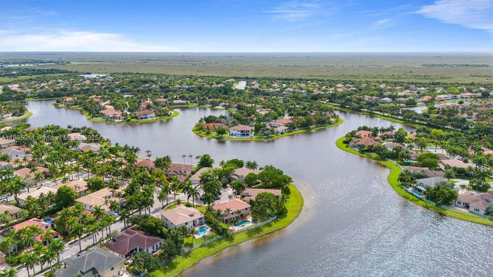Small Image of 926 MARINA DR #926, Weston Number 60