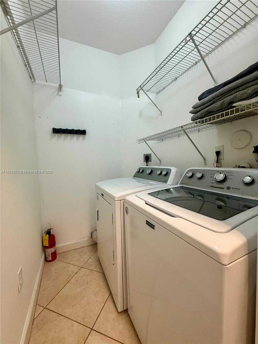 Small Image of 14047 SOUTH WEST 155TH ST, Miami Number 10