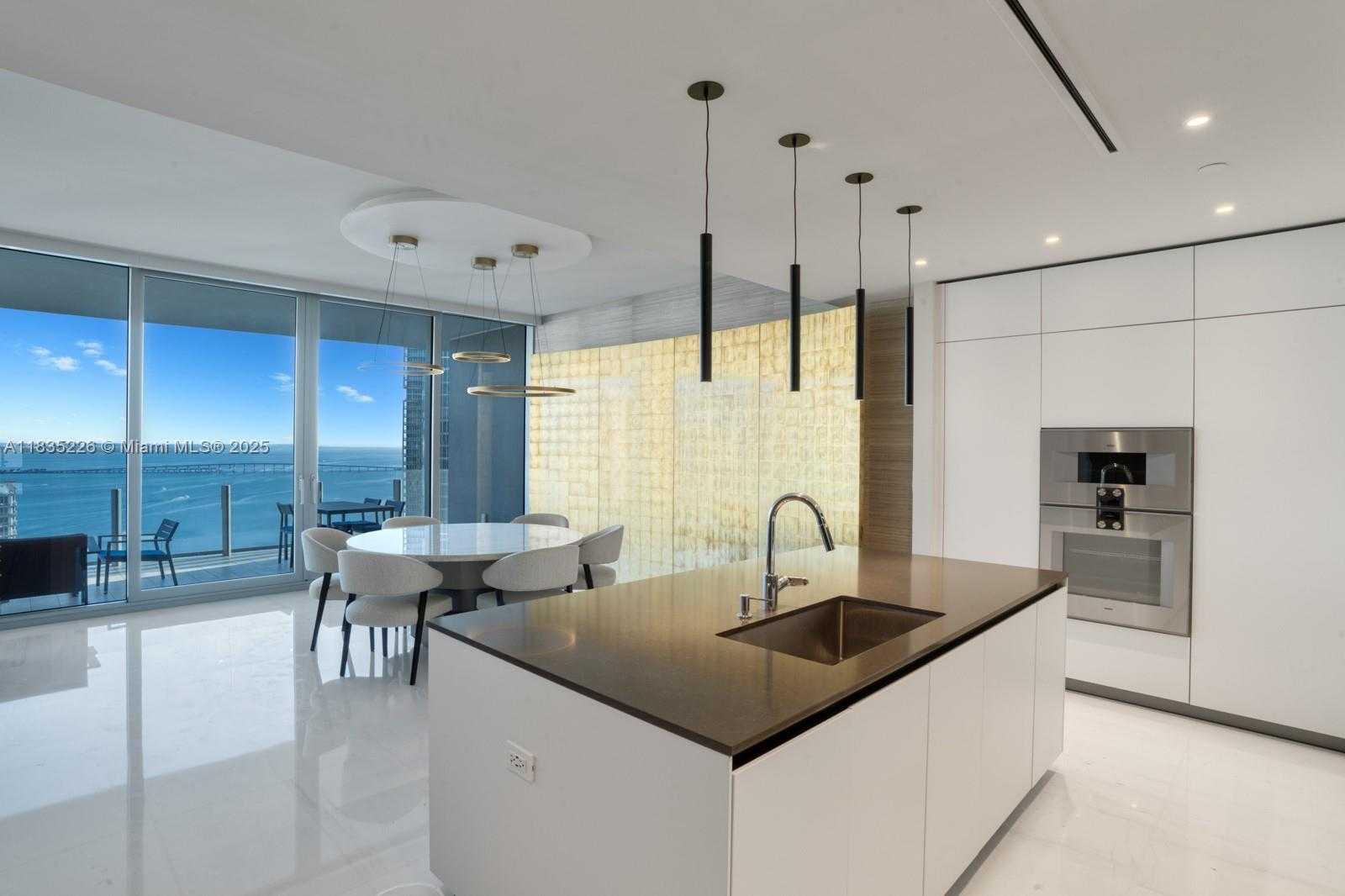 Small Image of 300 BISCAYNE BLVD WAY #3302, Miami Number 14