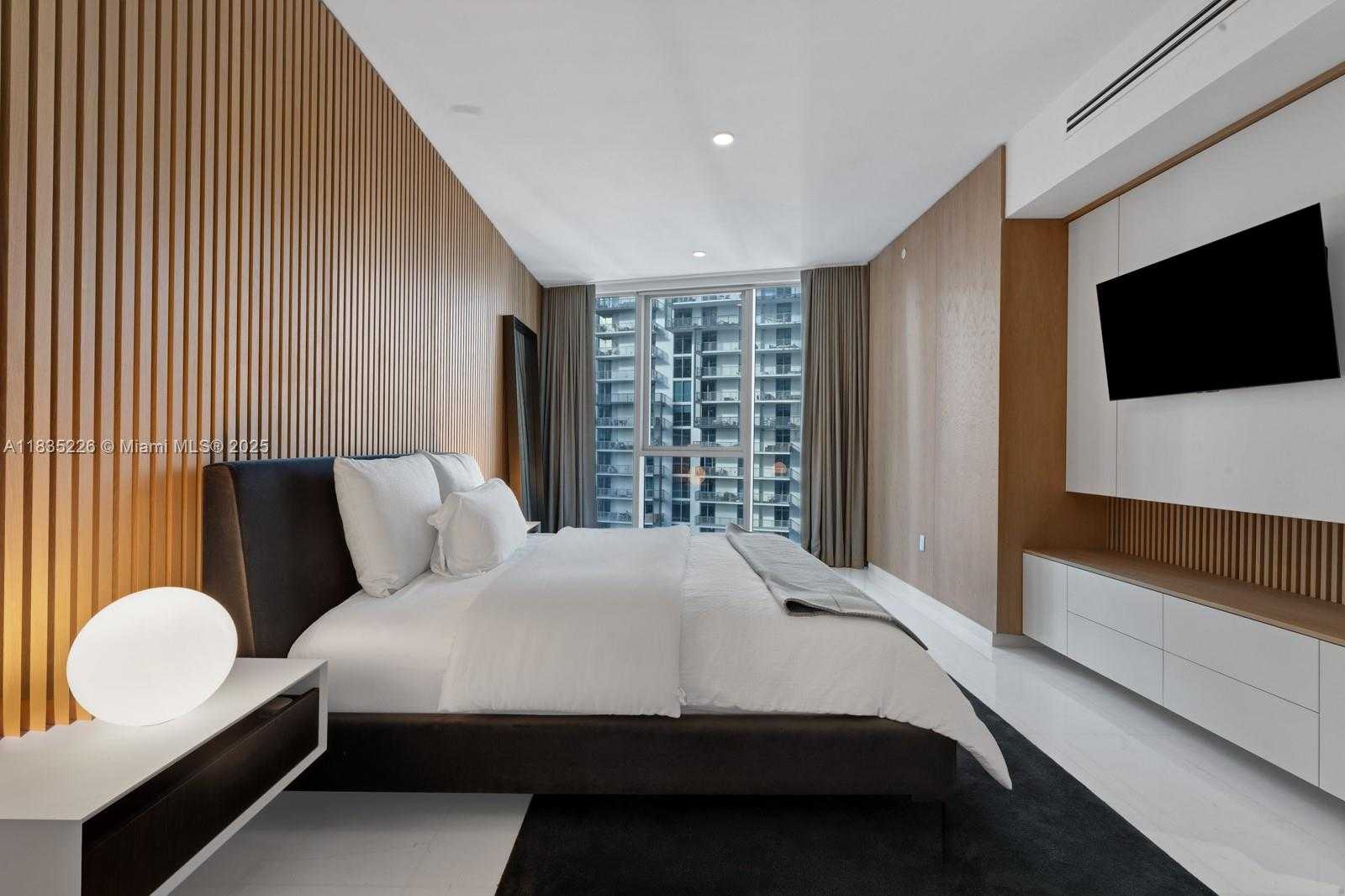 Small Image of 300 BISCAYNE BLVD WAY #3302, Miami Number 22