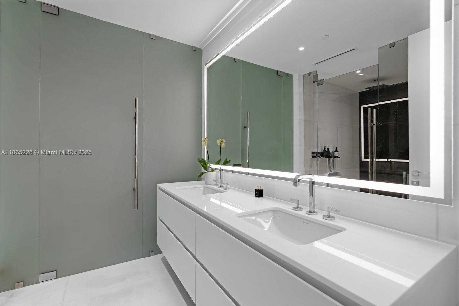 Small Image of 300 BISCAYNE BLVD WAY #3302, Miami Number 23
