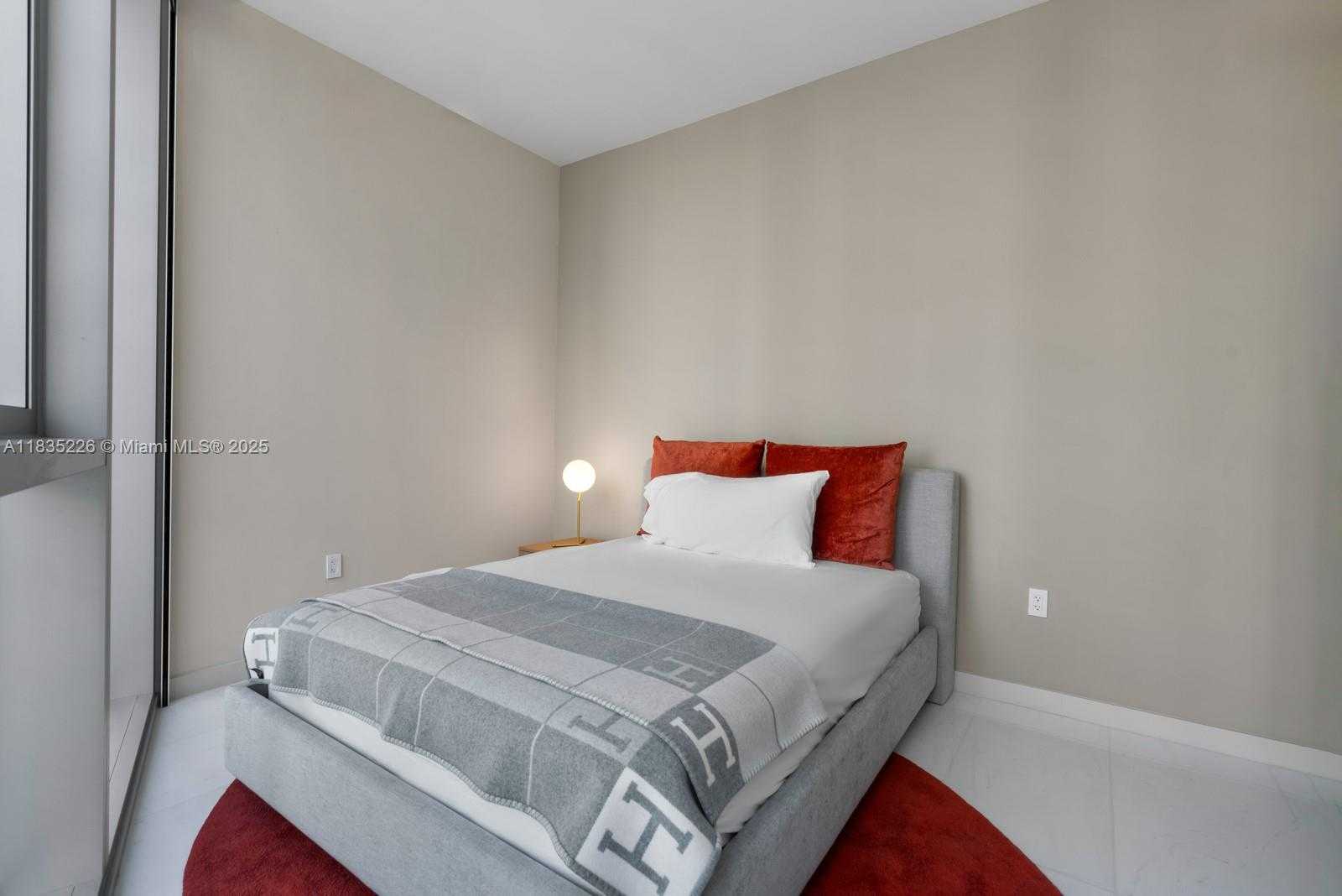 Small Image of 300 BISCAYNE BLVD WAY #3302, Miami Number 28