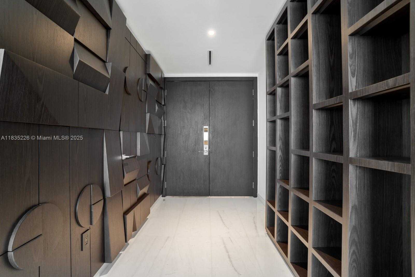 Small Image of 300 BISCAYNE BLVD WAY #3302, Miami Number 34