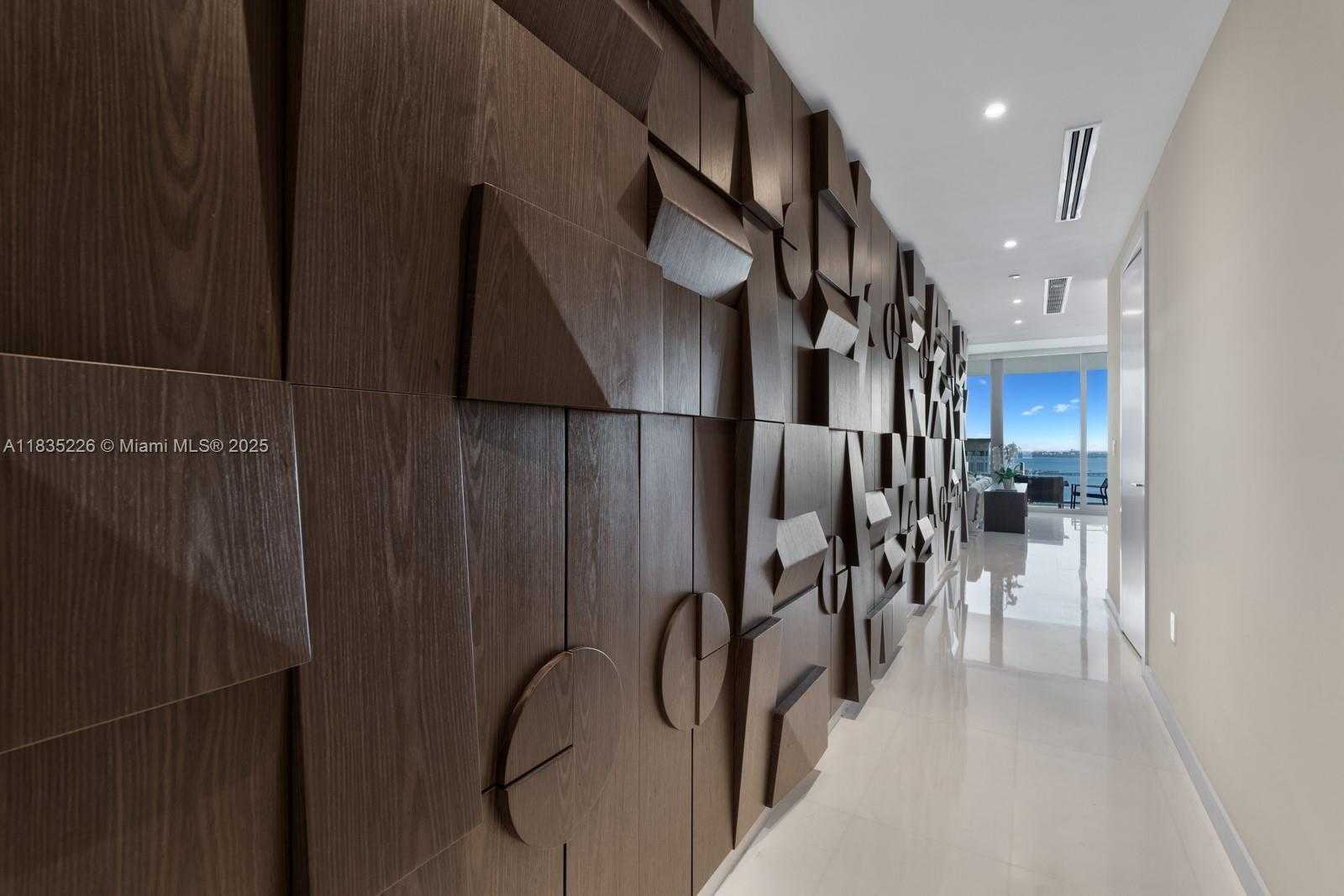 Small Image of 300 BISCAYNE BLVD WAY #3302, Miami Number 35