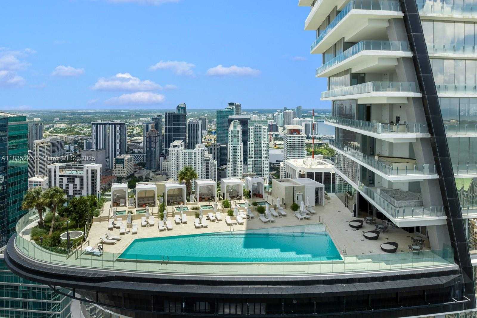 Small Image of 300 BISCAYNE BLVD WAY #3302, Miami Number 39