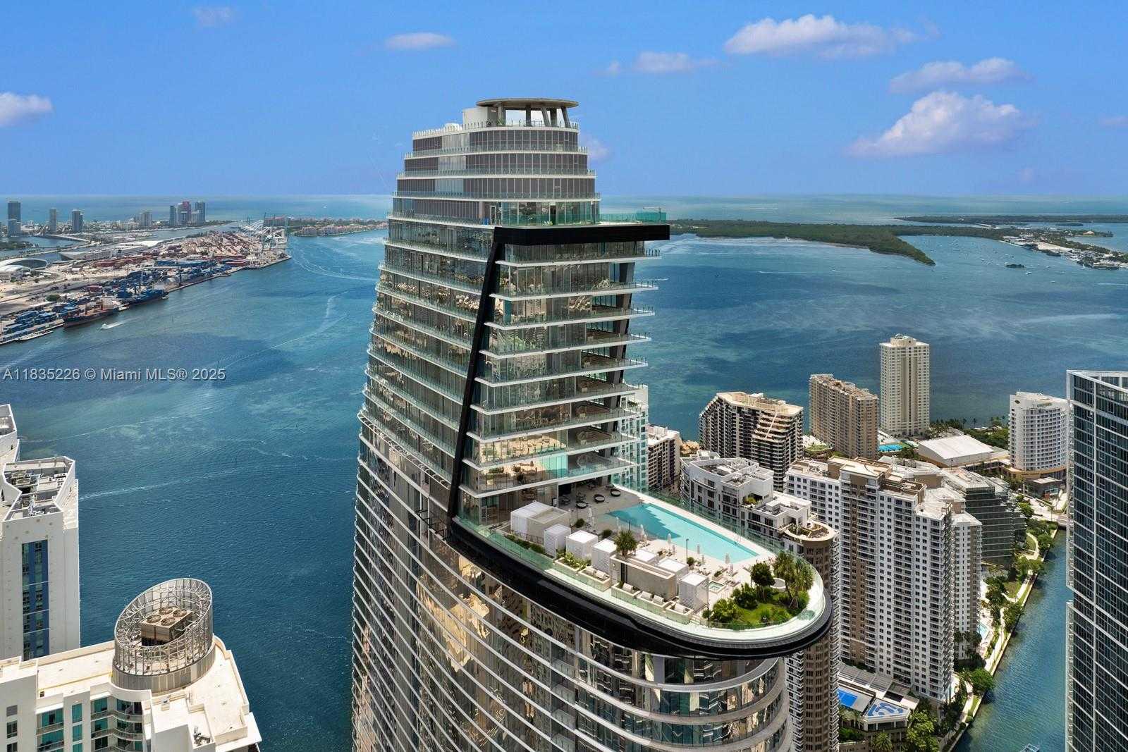 Small Image of 300 BISCAYNE BLVD WAY #3302, Miami Number 4