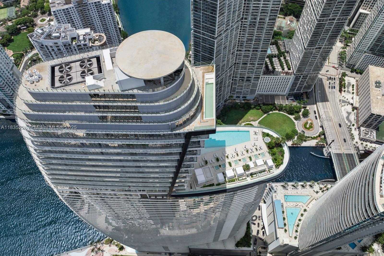 Small Image of 300 BISCAYNE BLVD WAY #3302, Miami Number 41
