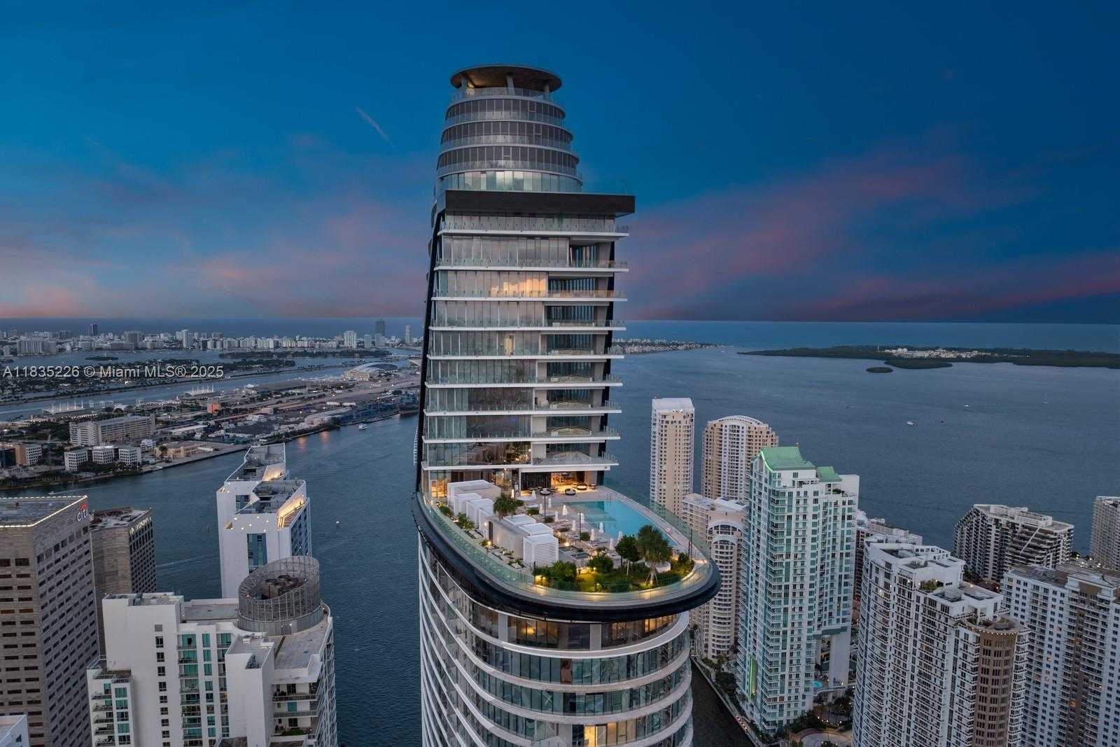 Small Image of 300 BISCAYNE BLVD WAY #3302, Miami Number 42