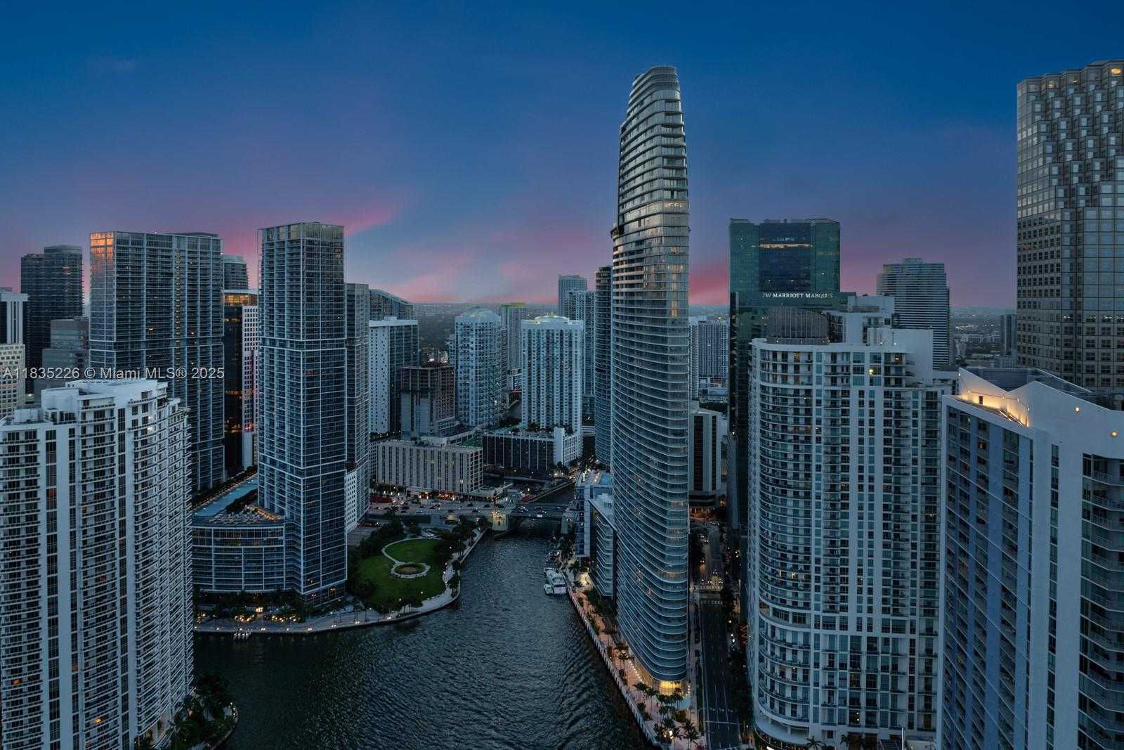 Small Image of 300 BISCAYNE BLVD WAY #3302, Miami Number 45