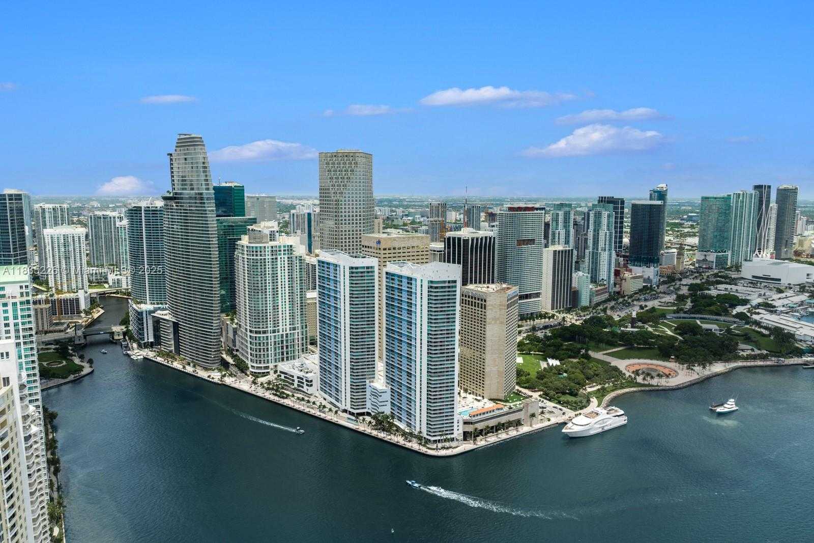 Small Image of 300 BISCAYNE BLVD WAY #3302, Miami Number 47
