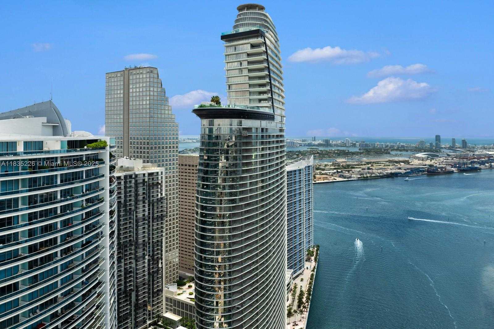 Small Image of 300 BISCAYNE BLVD WAY #3302, Miami Number 48