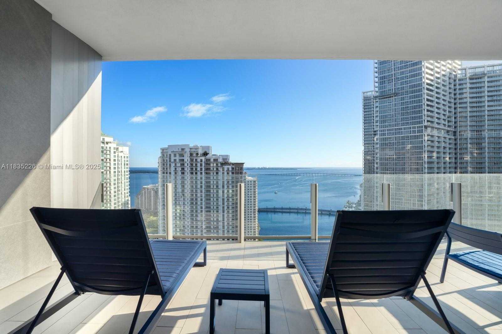 Small Image of 300 BISCAYNE BLVD WAY #3302, Miami Number 9