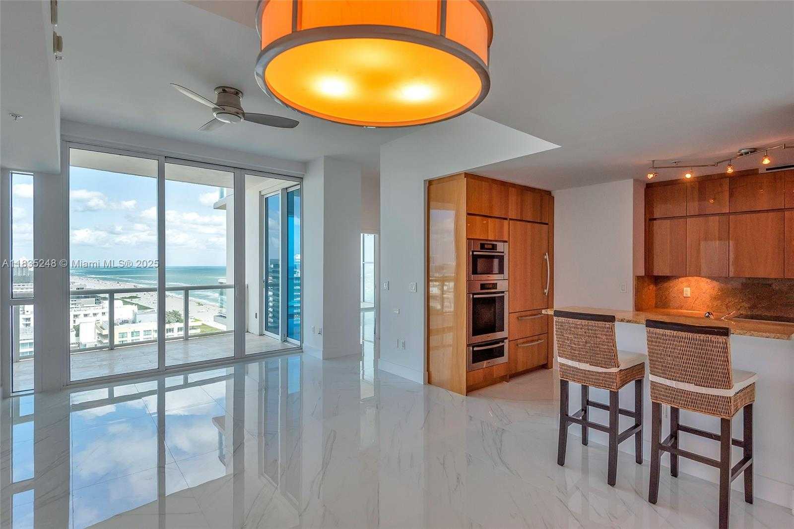 Small Image of 50 SOUTH POINTE DR #2007, Miami Beach Number 13