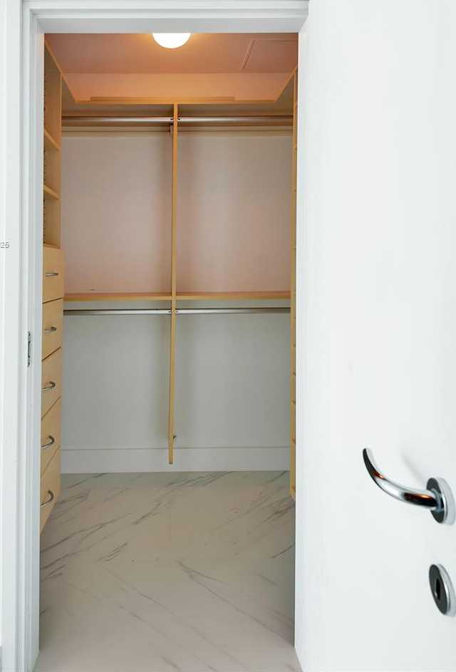 Small Image of 50 SOUTH POINTE DR #2007, Miami Beach Number 35