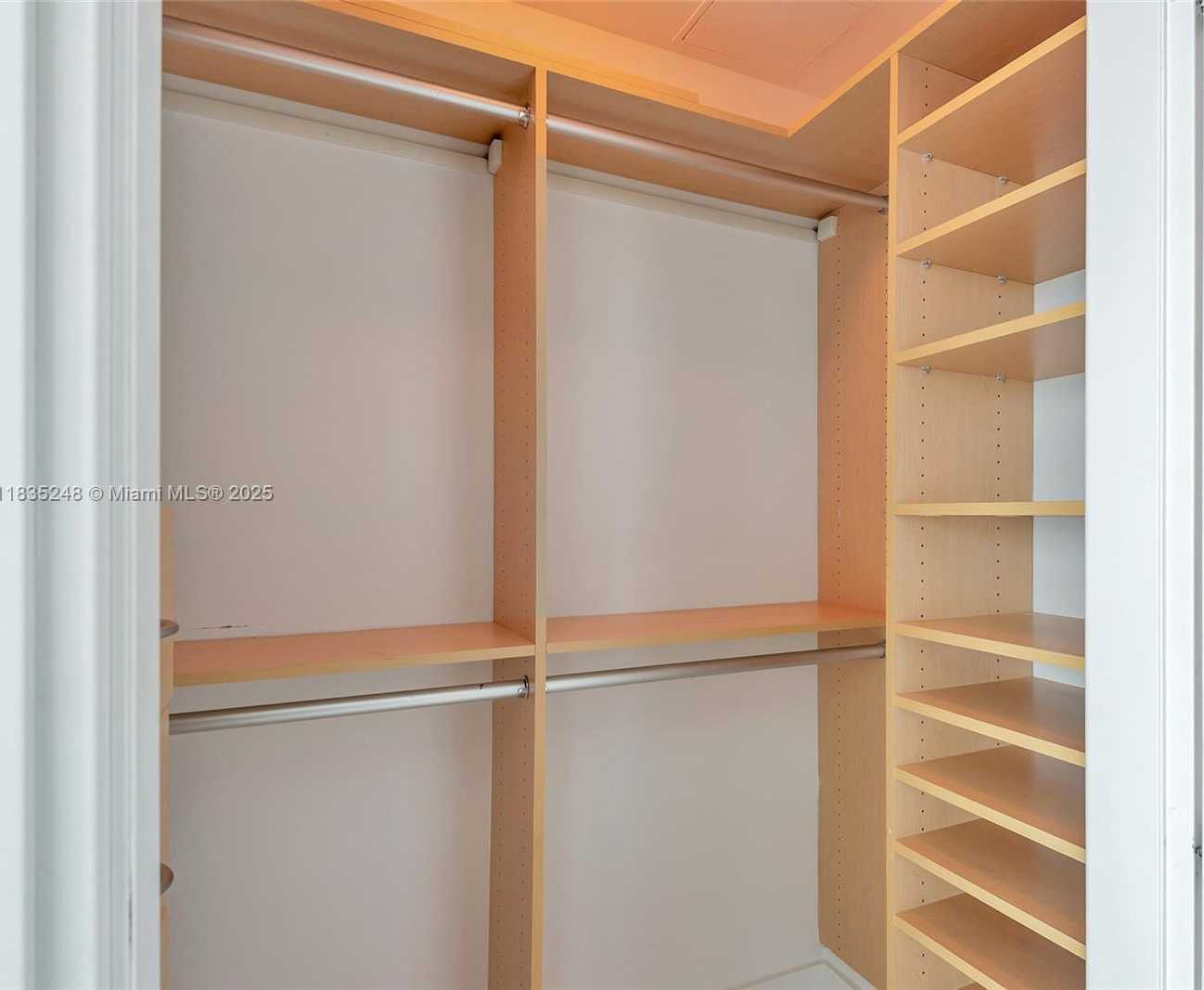 Small Image of 50 SOUTH POINTE DR #2007, Miami Beach Number 36