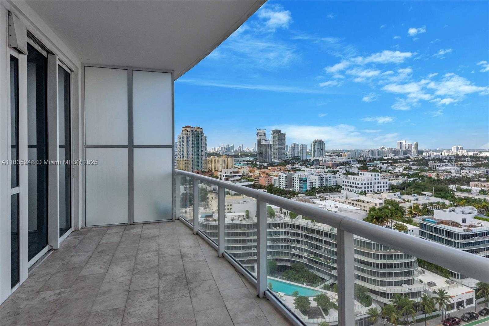 Small Image of 50 SOUTH POINTE DR #2007, Miami Beach Number 4