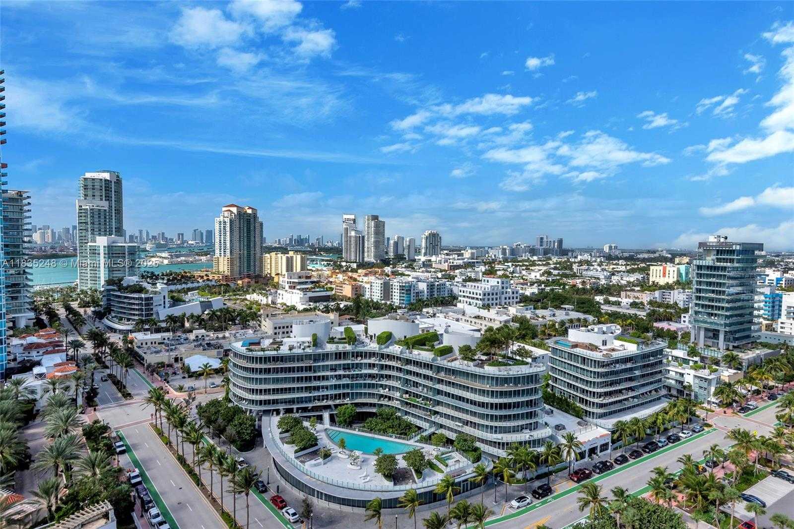 Small Image of 50 SOUTH POINTE DR #2007, Miami Beach Number 6