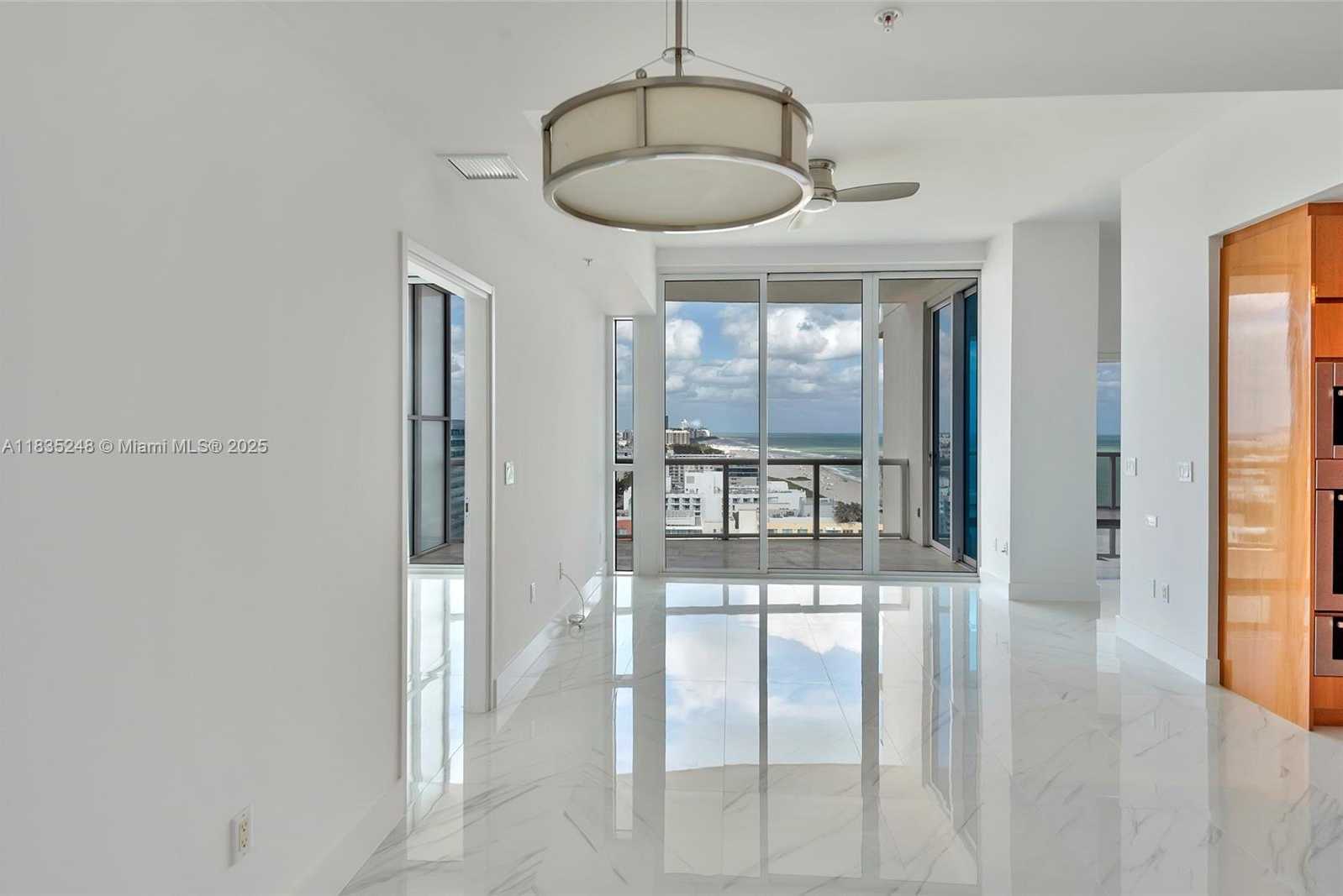 Small Image of 50 SOUTH POINTE DR #2007, Miami Beach Number 8